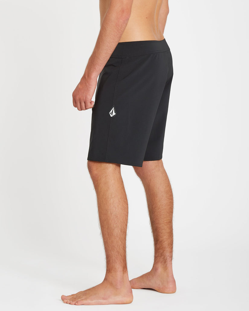 Lido Solid Mod 18" Boardshorts - BLACK